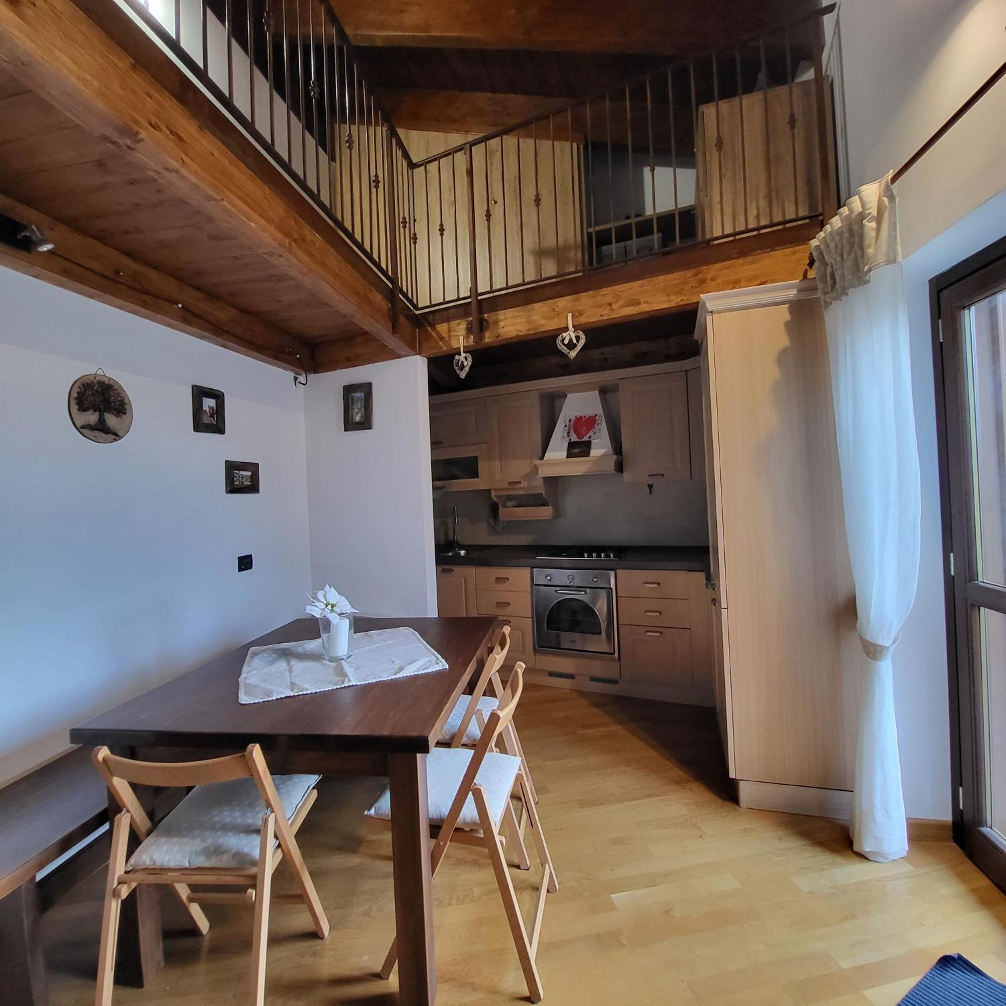 Апартаменты Attico E Super Attico Panoramico Рокка-ди-Камбио Экстерьер фото